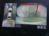 駐車が苦手な方でも安心のバックガイドモニター搭載。 後方の映像をクリアに表示し、ガイドラインで車庫入れや縦列駐車をしっかりサポート。毎日の運転がぐっとラクになります。