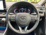 【純正革巻きステアリング】上質な革を使用することで、手にしっかり馴染みとても運転しやすいハンドルです♪