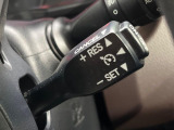 【クルーズコントロール】高速道路もラクラク走行。アクセルを離しても一定速度で走行ができ、長距離運転時の負担を軽減!加速・減速も簡単なスイッチ操作で調整できます。
