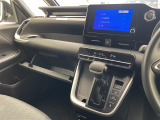 【 オートエアコン 】車内温度を感知して自動で温度調整をしてくれるのでいつでも快適な車内空間を創り上げます!
