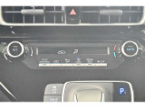 お好きな温度に設定すれば自動的に温度を調節、車内を快適空間に仕上げてくれます。