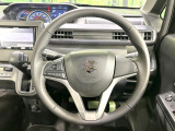 【ステアリングスイッチ】運転中、前方から目線をそらすことなく、オーディオ等の操作が可能な便利機能!安心&快適なドライブを演出してくれます♪