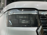 LEDヘッドライトは、点灯の瞬間から最大光量を発揮し、突然暗くなるトンネルなどでの安定感を高めます。