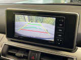 【バックカメラ】駐車時に後方がリアルタイム映像で確認できます。大型商業施設や立体駐車場での駐車時や、夜間のバック時に大活躍!運転スキルに関わらず、今や必須となった装備のひとつです!
