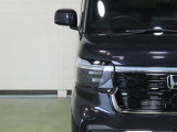 LEDヘッドライトは、点灯の瞬間から光量を発揮し、突然暗くなるトンネルなどでの安定感を高めます。