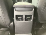 後席にもエアコンがあるので乗車する全ての人が快適に過ごせます!!