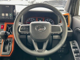 【純正革巻きステアリング】上質な革を使用することで、手にしっかり馴染みとても運転しやすいハンドルです♪