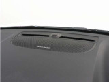 【harman/kardon】世界のオーディオファン垂涎のプレミアムサウンドシステムを搭載。原音に近い音場空間を忠実に再現。乗る人すべてに最良の音響体験を提供します。