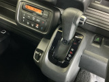 発進時から滑らかに加速する無段階変速のCVTはストップ&ゴーの多い街の中も快適です