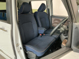 【運転席・助手席】内装ルームクリーニング済みです。しっかり綺麗にしていますので、是非、お確かめください。車に自信があるからこそ、是非一度ご来店頂き内外装も見てもらえると幸いです。