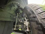 お車を安心してお乗りいただく為には、足回りの定期点検が欠かせません。サービスサポート(有償保証)では無料点検もご提供しており、安心のカーライフをお過ごしいただけるサポート体制が整っています。