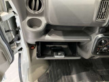 収納スペースもたくさん有ります☆車検証や小物類などすっきり収納♪