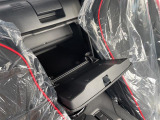 店舗にて現車の確認もいただけますので、お電話で在庫のご確認の上是非ご来店くださいませ。