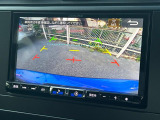 【バックカメラ】駐車時に後方がリアルタイム映像で確認できます。大型商業施設や立体駐車場での駐車時や、夜間のバック時に大活躍!運転スキルに関わらず、今や必須となった装備のひとつです!