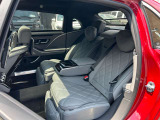 メルセデス・ベンツの定める厳しい基準をクリアしたお車のみをご案内させて頂きます。納車前整備はメーカー規定に基づき当店3Fの指定工場で入念に行なわれます。熟練のメカニックがお客様のお車を整備致します。
