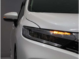 前だけでなくサイドや後ろにも気づいてもらいやすい『ドアミラーウインカー』装備のお車です!周りの車にウインカー、ハザードを気づいてもらえるので安心、安全です!