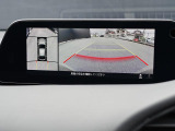 360&deg;ビューモニターを搭載しています。コーナーセンサーと合せてお使いいただくことで、安全、安心にお車の取り回しを行っていただけます。
