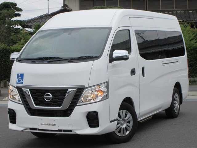 NV350キャラバン 2.5チェアキャブ 車いす3基仕様