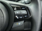 ◆アダプティブクルーズコントロール◆予め設定した車速内でクルマが自動的に加減速。前走車との適切な車間距離を維持しながら追従走行します。【LKAS】車線維持支援システムでステアリング操作を支援。