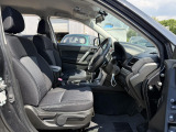 運転席シート廻りは使用感も少なく、良好な状態となっています。前オーナー様が丁寧に使っていたことがよくわかりますね。