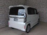 オプションになりますが、ボディーコーティングもご用意しております。新車の輝きに近づき、洗車などのお手入れも楽になりますよ。