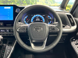 【純正革巻きステアリング】上質な革を使用することで、手にしっかり馴染みとても運転しやすいハンドルです♪