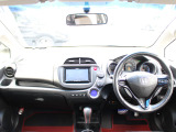 操作性に優れた運転席となります!小物入れや各ボタンの配置にこだわり、使いやすいです!座り心地もよく視認性も良好なのでロングドライブもお任せ下さい!