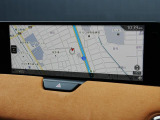 マツダコネクトの12.3インチワイドセンターディスプレイです。『Android Auto』『Apple CarPlay』や独自のコネクテッドサービスに対応したインターフェイスシステムです。