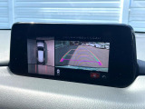 【360&deg;ビューモニター】専用のカメラにより、上から見下ろしたような視点で360度クルマの周囲を確認することができます☆死角部分も確認しやすく、狭い場所での切り返しや駐車もスムーズに行えます。