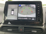 アラウンドビューモニター 駐車場での車庫入れや狭い道路での走行にカメラで確認が出来るので安心です。