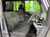 運転席シート廻りは使用感も少なく、良好な状態となっています。前オーナー様が丁寧に使っていたことがよくわかりますね。