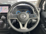 ステアリングスイッチ搭載!ハンドルひとつで手を離さなくても運転中視線をそらさなくても操作が出来て便利です