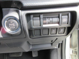 【運転席の操作も快適】プッシュスタートや各種スイッチ類を使いやすく配置。操作性に優れ、車内デザインとも調和した実用的なレイアウトです。