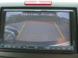 バックカメラ:後方確認がラクにできるので駐車も安心