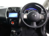 運転席から見たハンドルダッシュまわりになります。