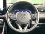 【純正革巻きステアリング】上質な革を使用することで、手にしっかり馴染みとても運転しやすいハンドルです♪