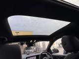 メルセデス・ベンツの定める厳しい基準をクリアしたお車のみをご案内させて頂きます。納車前整備はメーカー規定に基づき100項目以上にも及ぶ点検を熟練のメカニックによって行いご納車させて頂きます。