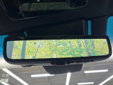 【デジタルインナーミラー】後席の大きな荷物や同乗者で後方が確認しづらい時でも安心!カメラが撮影した車両後方の映像をルームミラー内に表示。クリアな視界で状況の確認が可能です!