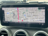 ●純正ナビ:一体感のあるナビは、高級感ある車内を演出してくれます。オーディオ機能も充実しておりますので、運転もより楽しめます♪