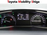 昼も夜も見やすい、シンプルで視認性に優れた2眼メーターです。