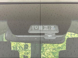 【三菱e-Assist】走行中に前方の車両等を認識し、衝突しそうな時は警報とブレーキで衝突回避と被害軽減をアシスト。より安全にドライブをお楽しみいただけます。