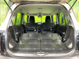 普段のお買い物や通勤、送迎等に十分な荷室スペースを確保しております。セカンドシートを倒すと、大きな荷物の積載も可能です♪