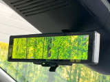 【デジタルインナーミラー】後席の大きな荷物や同乗者で後方が確認しづらい時でも安心!カメラが撮影した車両後方の映像をルームミラー内に表示。クリアな視界で状況の確認が可能です!