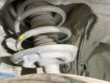 お車を安心してお乗りいただく為には、足回りの定期点検が欠かせません。サービスサポート(有償保証)では無料点検もご提供しており、安心のカーライフをお過ごしいただけるサポート体制が整っています。