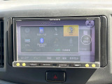 【ナビゲーション】目的地までしっかり案内してくれる使いやすいナビ。Bluetooth接続すればお持ちのスマホやMP3プレイヤーの音楽を再生可能!毎日の運転がさらに楽しくなります!!