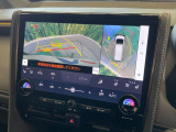 【パノラミックビューモニター】専用のカメラにより、上から見下ろしたような視点で360度クルマの周囲を確認することができます☆死角部分も確認しやすく、狭い場所での切り返しや駐車もスムーズに行えます。