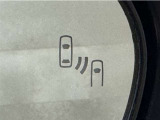 車線変更時の後方確認をアシストしてくれるブラインドスポットモニター!ドアミラーの死角を検知してくれるから車線変更もスムーズです。