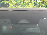 【トヨタセーフティセンス】走行中に前方の車両等を認識し、衝突しそうな時は警報とブレーキで衝突回避と被害軽減をアシスト。より安全にドライブをお楽しみいただけます。