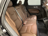 XC60 B5 AWD モメンタム 4WD 4WD 本革シート