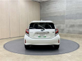 リヤ、後ろから見るとまた車の印象が変わってきますね☆☆
